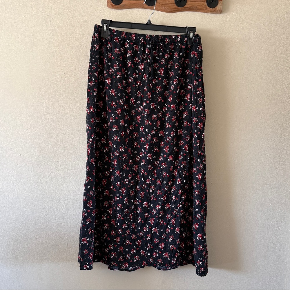 Vintage Studio Woman Floral Maxi Skirt size 2X 100% Rayon Cottagecore Whimsigoth